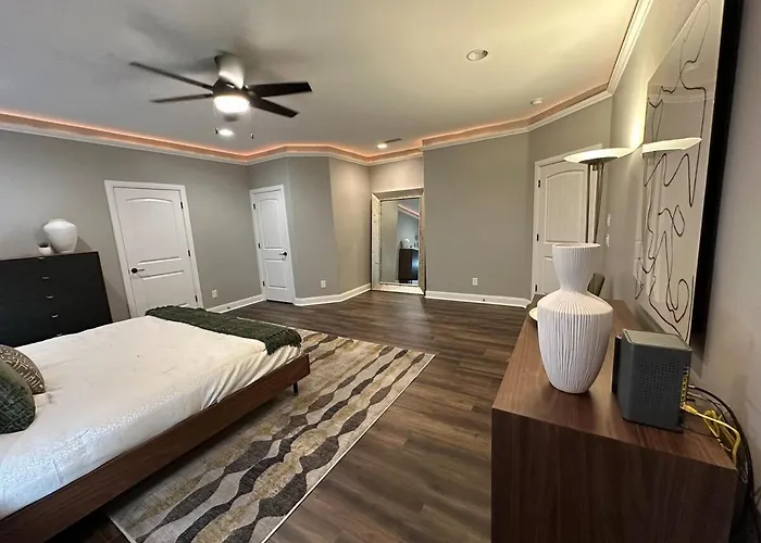 Desert Oasis Retreat *