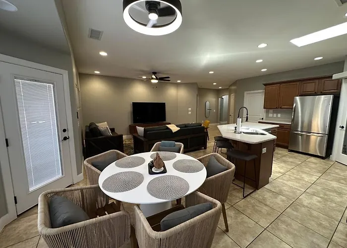 Desert Oasis Retreat Holiday home Page
